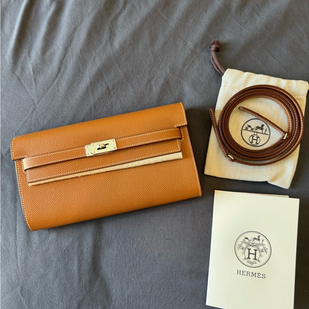 Hermès Kelly To-Go Wallet in Gold PHW - Picture 5 of 7
